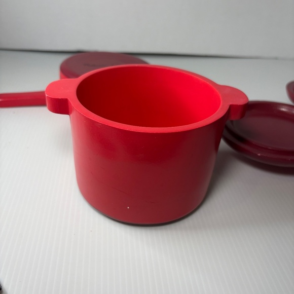 Melissa & Doug Deluxe Wooden Kitchen Accessory Set Red - Pots & Pans 5 pcs 2610 - Picture 12 of 15